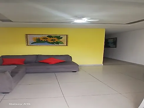 Linda Casa com Ótima Localização - Foto 14
