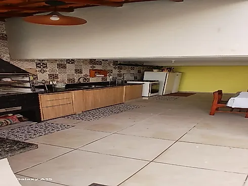 Linda Casa com Ótima Localização - Foto 12
