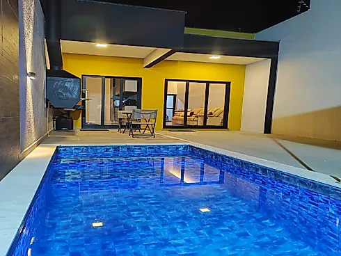 Linda Casa com Piscina  - Jardim Amália - Casa em Jardim Amália, Caçapava - Foto 1