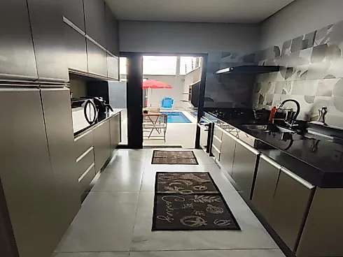 Linda Casa com Piscina  - Jardim Amália - Foto 8