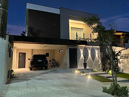 Casa Luxuosa de Alto Padrão à Venda –  Recanto da Serra - Casa em condomínio em Urbanova, São José dos Campos - Foto 1