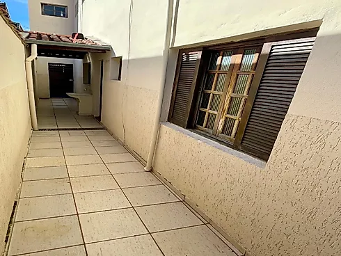 Linda Casa em Taubaté - Foto 13