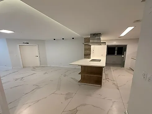 Apartamento em Coqueiros, Florianópolis