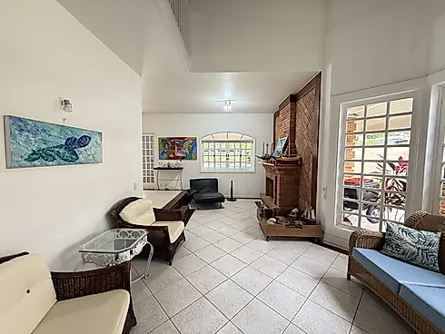 Casa em condomínio, Caraguatatuba