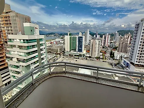 Apartamento 4 Quartos, 1 Suíte e 2 Demi Suítes e 140m² - Campinas - Foto 26