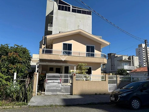Casa em Balneário Perequê, Bombinhas