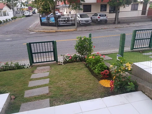 Sobrado geminado em Quatro Ilhas, Bombinhas