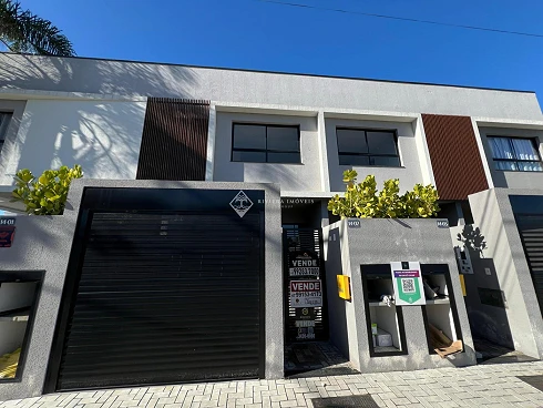 Sobrado geminado em Canto Grande, Bombinhas