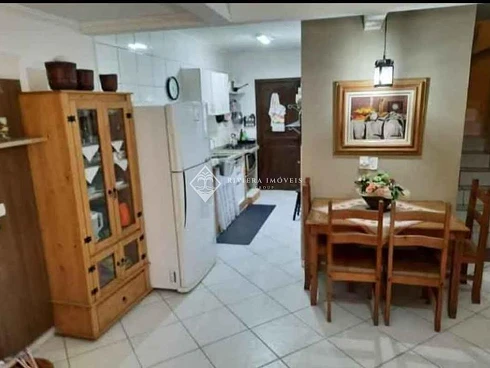 Sobrado geminado em Bombas, Bombinhas