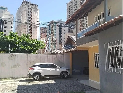 Casa em Pereque, Porto Belo
