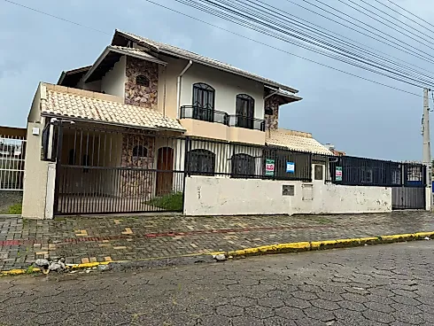 Casa 4 Quartos no Casa Alto Padrao em Bombas - Bombas - Casa em Bombas, Bombinhas - Foto 1