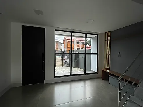 Sobrado Geminado com Piscina 3 Quartos com 1 Suíte e 176m² - Mariscal - Sobrado geminado em Mariscal, Bombinhas - Foto 4