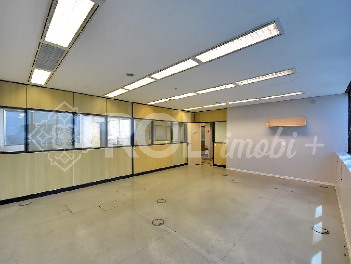 Prédio Monousuário 4.504 m²  Metrô Armênia - Locação - Foto 23