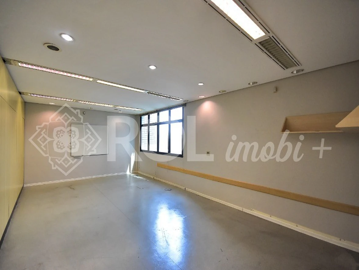 Prédio Monousuário 4.504 m²  Metrô Armênia - Locação - Foto 8