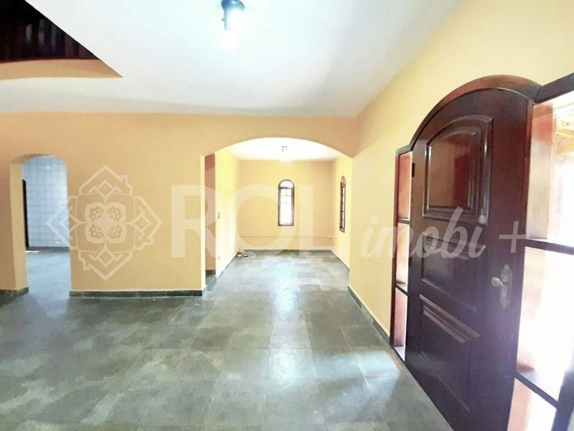 Casa de Condomínio- 3 Quartos e 3 Banheiros 6 Vagas- à Venda - Foto 21