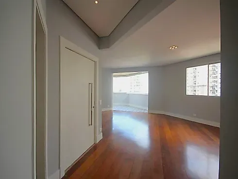 Apartamento em Moema, São Paulo