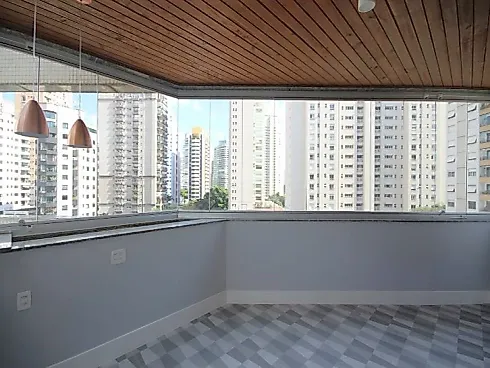Apartamento em Moema, São Paulo