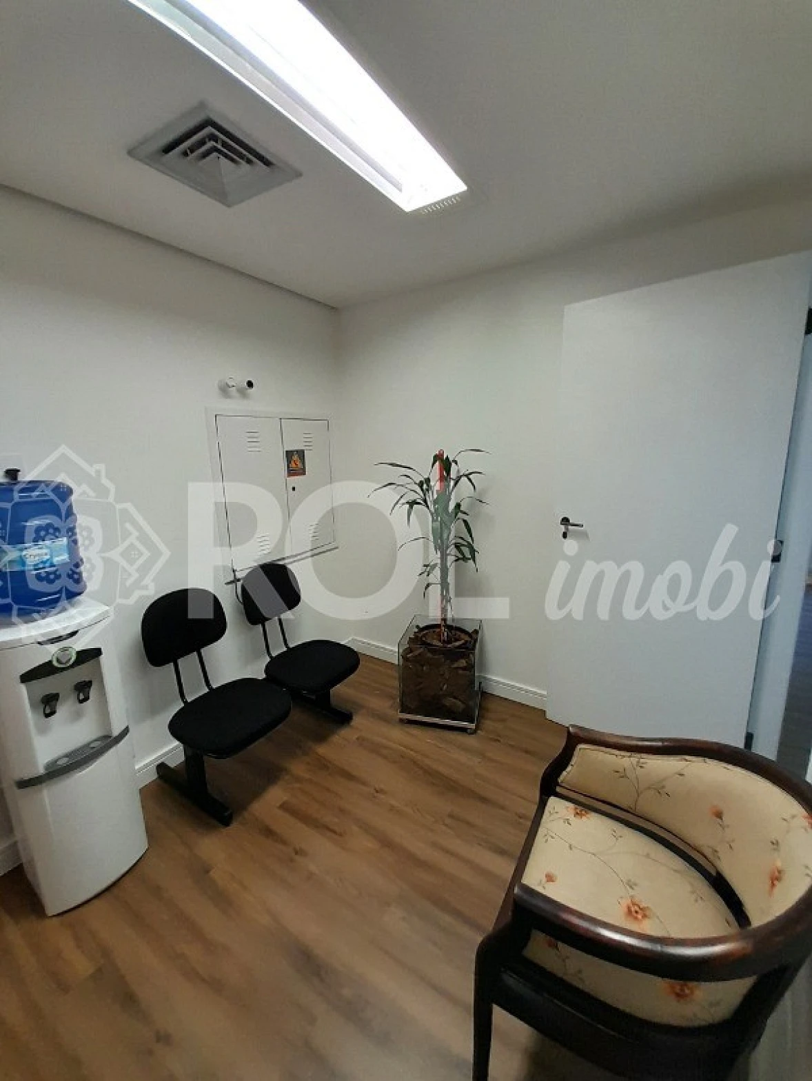 Conjunto Comercial Reformado - 37 m² - 1 Sala - 1 Banheiro - Copa - 1 Vaga - Venda - Foto 13