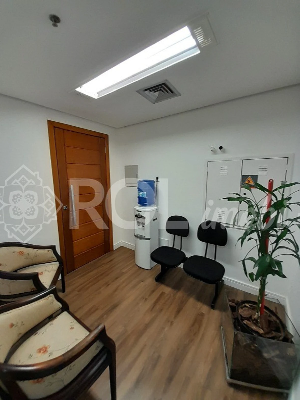 Conjunto Comercial Reformado - 37 m² - 1 Sala - 1 Banheiro - Copa - 1 Vaga - Venda - Foto 14