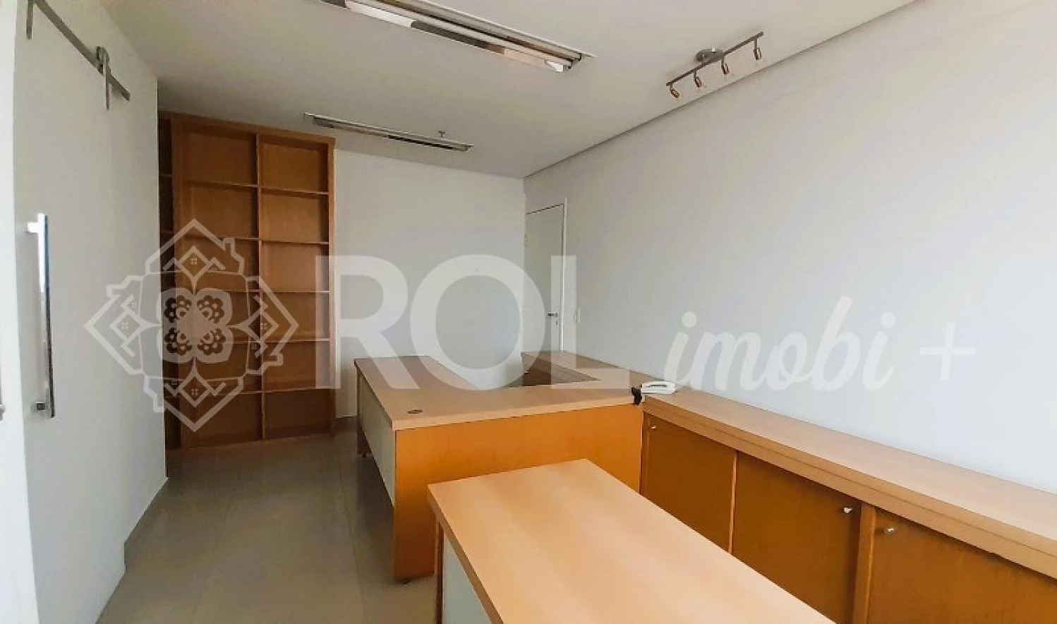 Conjunto Comercial Mobiliado - 54 m² - 4 Salas - 2 Banherios - 2 Vagas - Foto 13