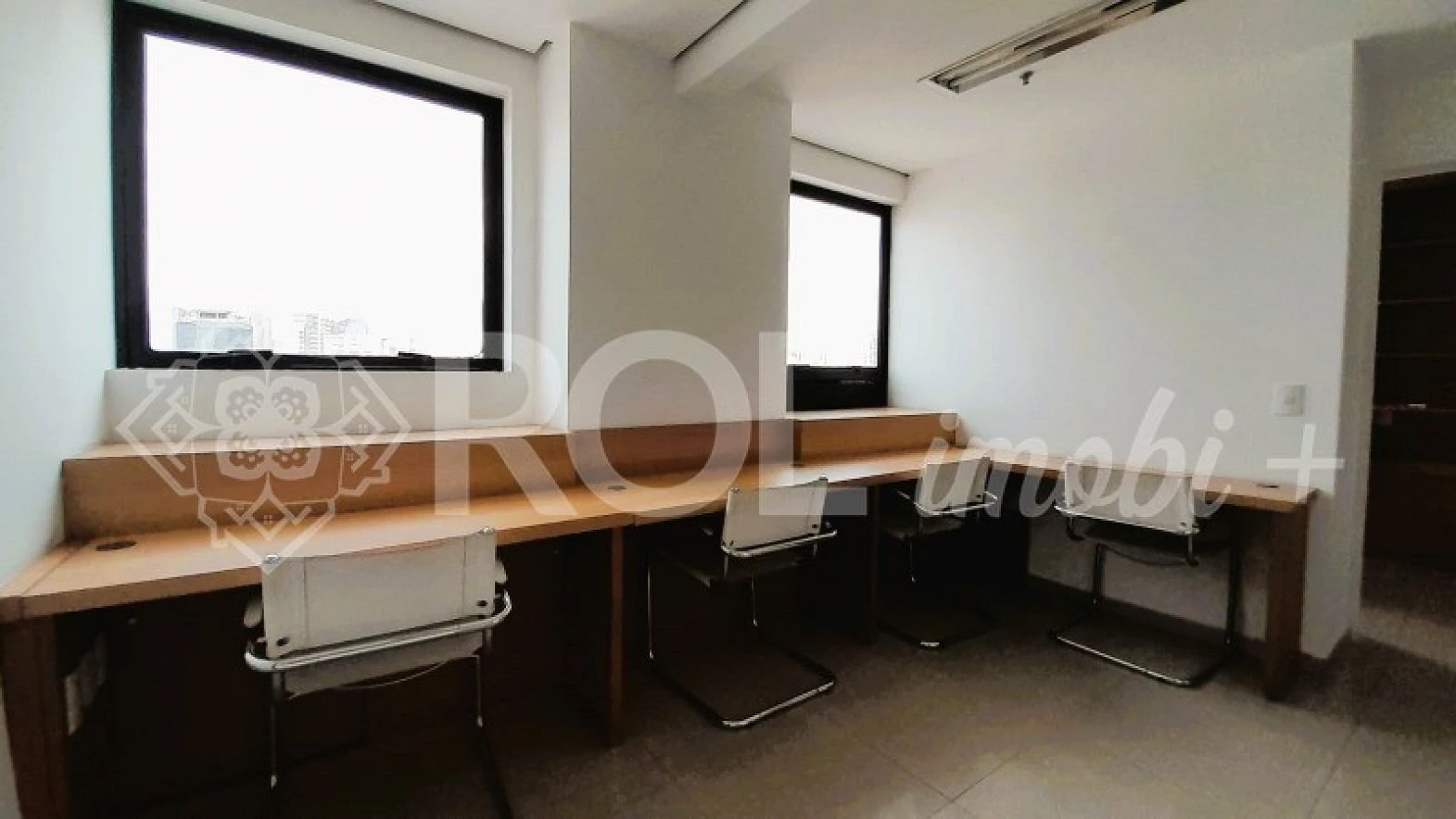 Conjunto Comercial Mobiliado - 54 m² - 4 Salas - 2 Banherios - 2 Vagas - Foto 16