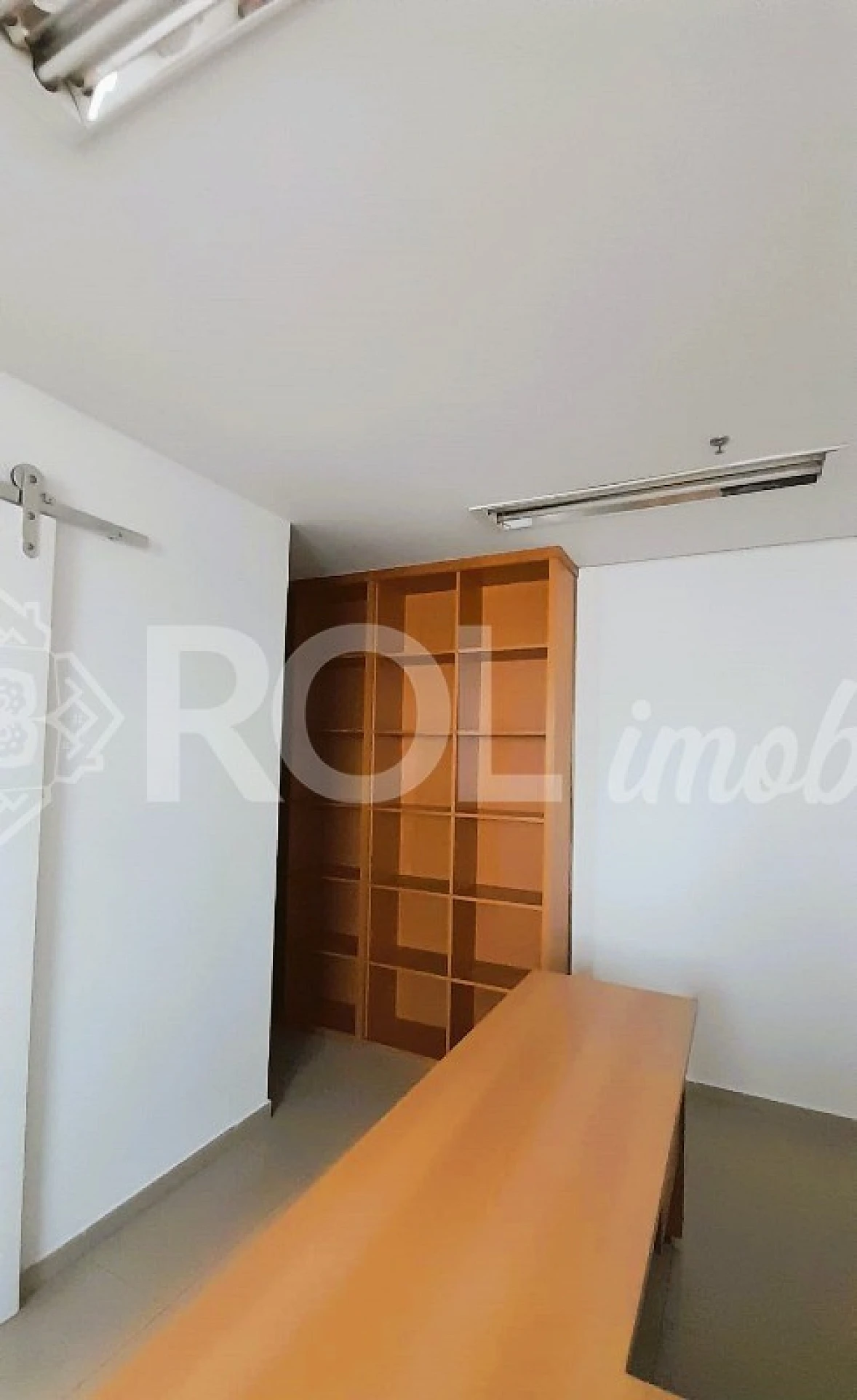 Conjunto Comercial Mobiliado - 54 m² - 4 Salas - 2 Banherios - 2 Vagas - Foto 9