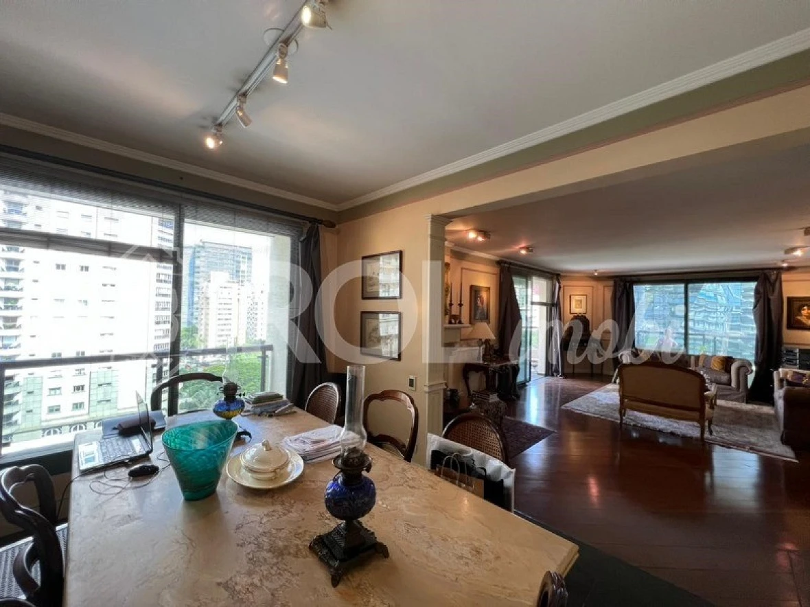 Apartamento em Itaim Bibi, São Paulo