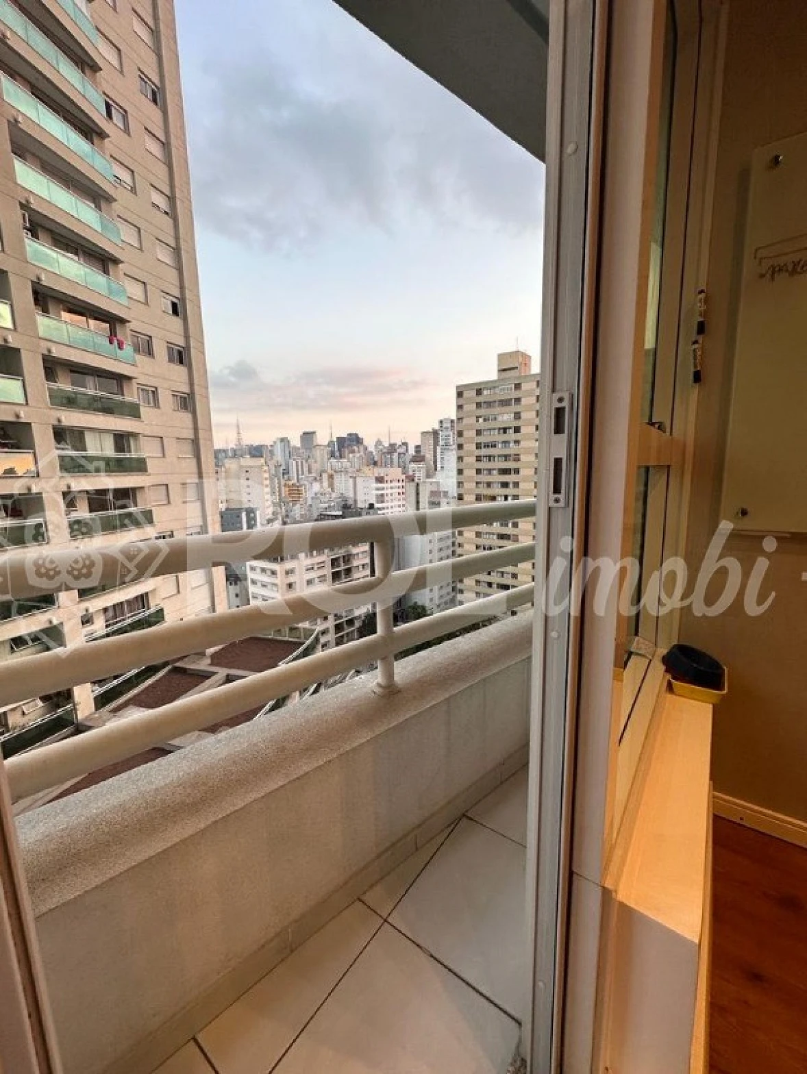 Conjunto Comercial Alto Padrão - 40 m² - 3 Salas  - 1 Vaga - Venda - Foto 8