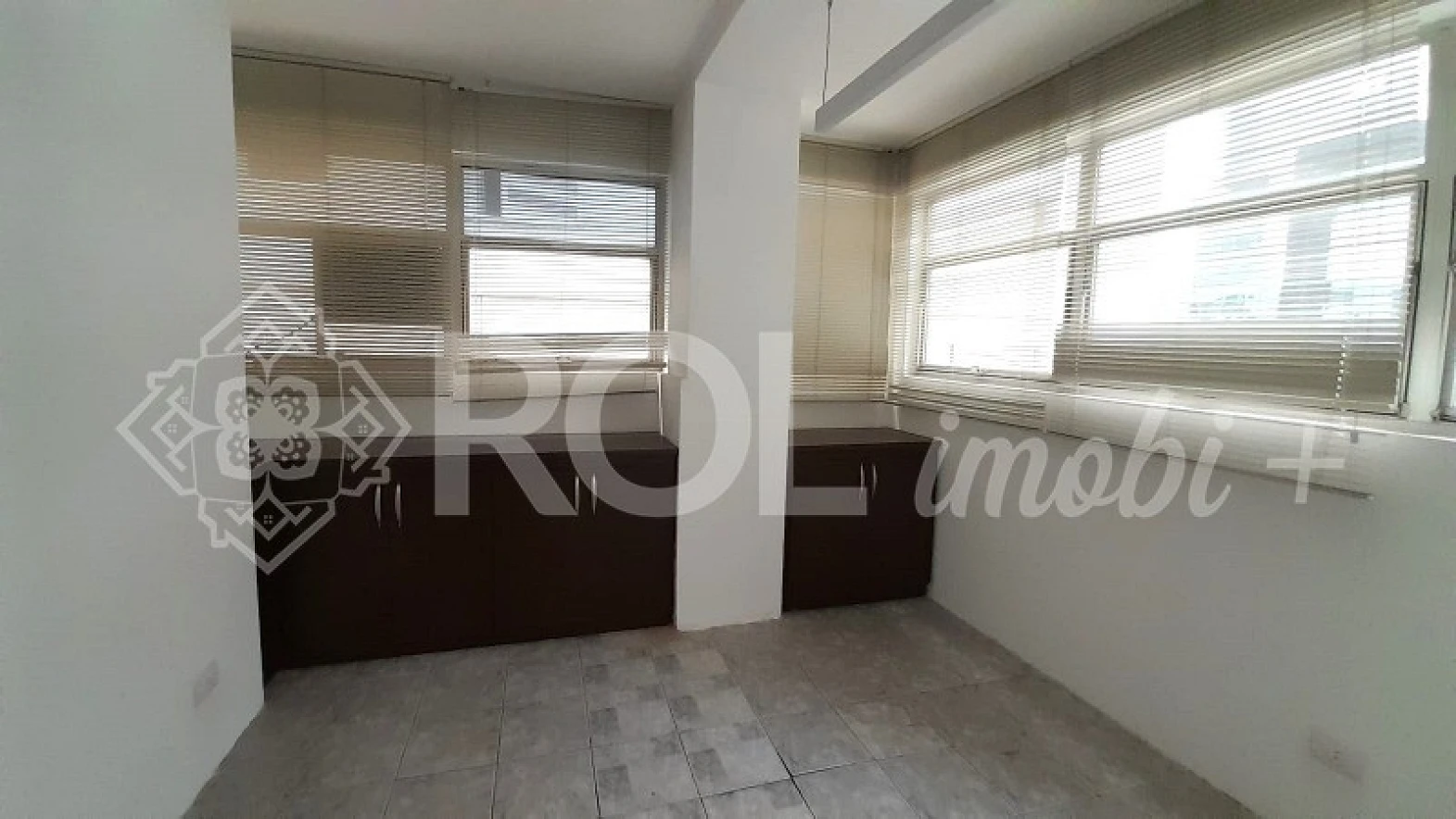 Conjunto Comercial 55 m² - 4 Salas - para Médicos - Locação - Foto 8