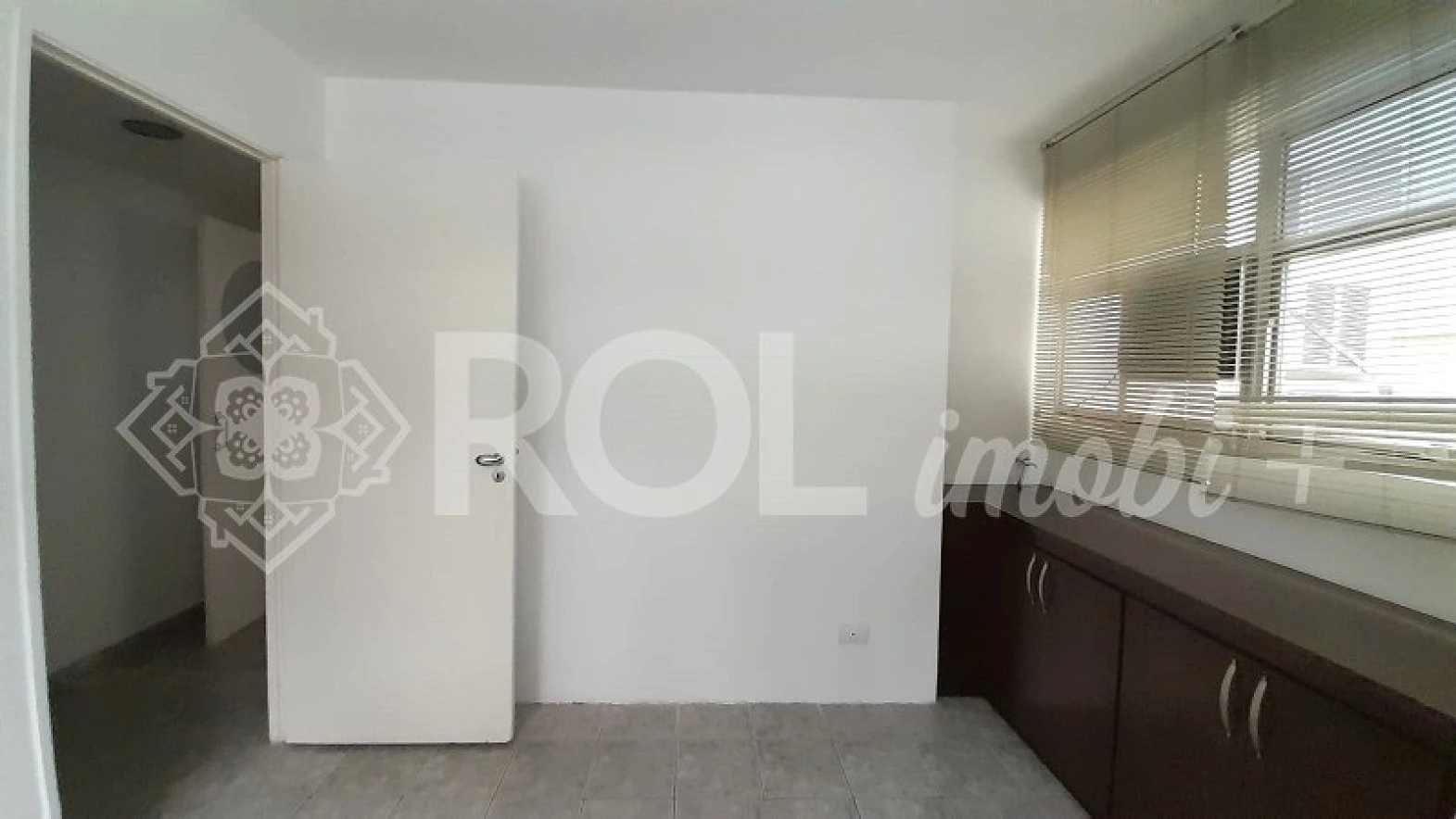 Conjunto Comercial 55 m² - 4 Salas - para Médicos - Locação - Foto 9