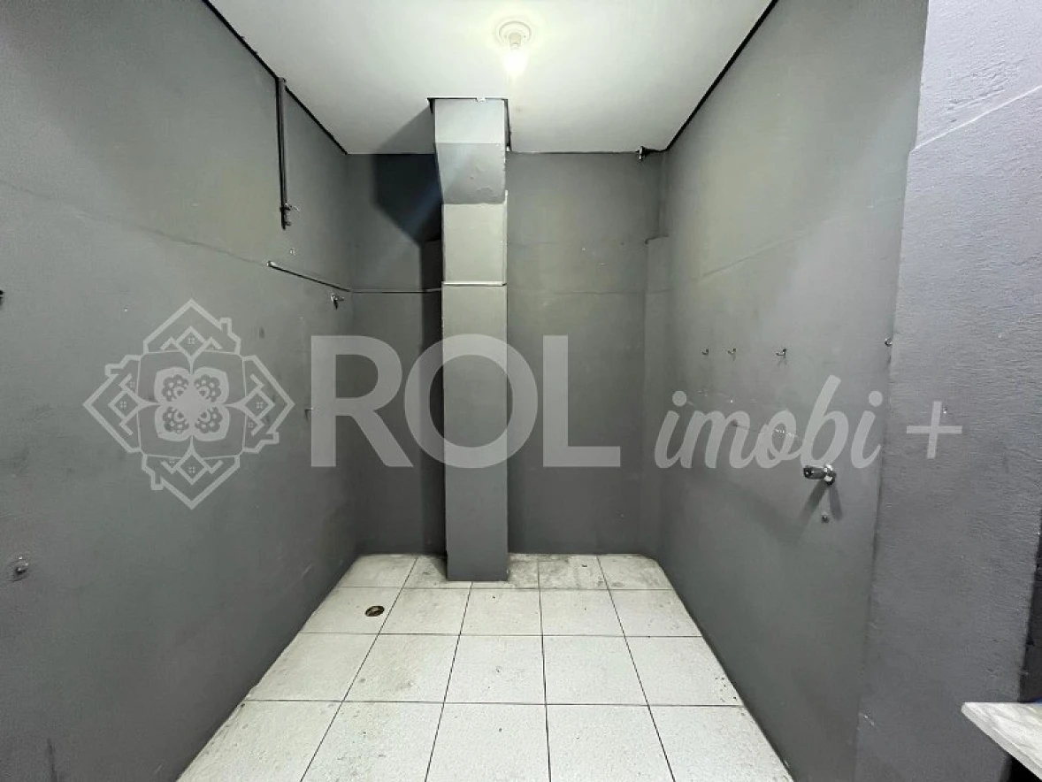 Predio em Vila Hamburguesa, São Paulo