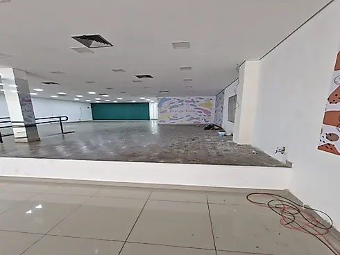 Loja terrea em Pinheiros, São Paulo