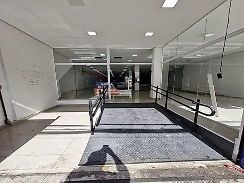 Loja terrea em Pinheiros, São Paulo