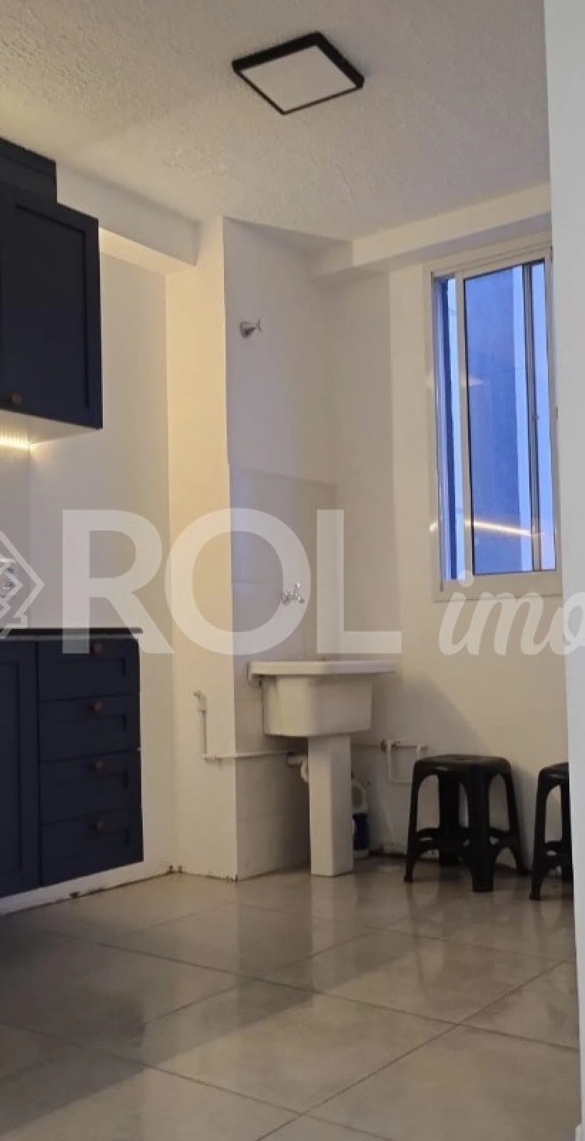 Apartamento Novo com Varanda - 2 Dormitórios - sem Vaga - Locação - Foto 13