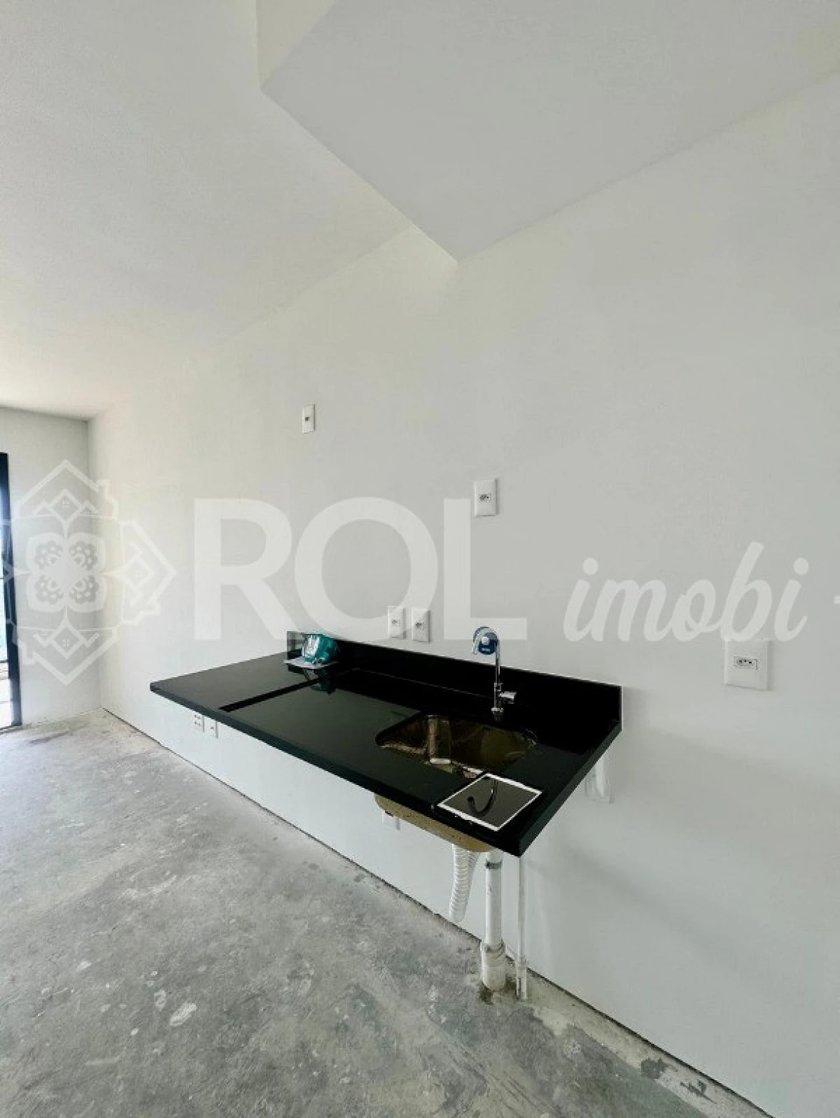 Studio Mobiliado - Varanda - Novo - Avenida Poméia - Locação - Foto 11