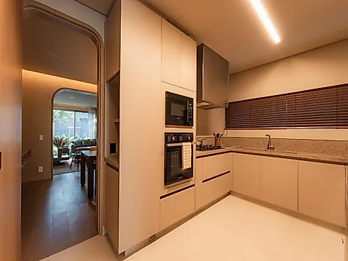 Casa Mobiliada com 701m² no Bairro Alto de Pinheiros  -  V e N D a - Foto 24