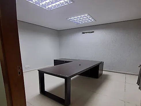 Prédio  Comercial com 288² - Vagas para 03 Carros -  Locação - Foto 41