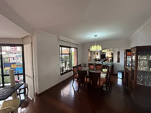 Amplo Apartamento com 290m² Bairro Pacaembu - 1º Andar - Foto 19