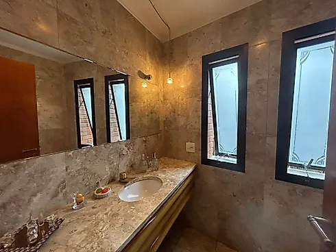 Amplo Apartamento com 290m² Bairro Pacaembu - 1º Andar - Foto 9