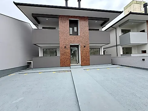 Apartamento 2 Dormitórios, sendo 1 Suíte - Apartamento em Aririú, Palhoça - Foto 1