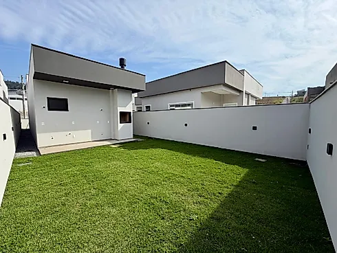 Casa 2 Dormitórios, sendo 1 Suíte - Foto 14