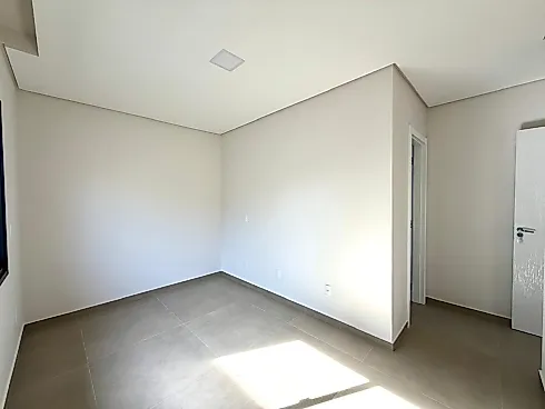 Casa 2 Dormitórios, sendo 1 Suíte - Foto 11