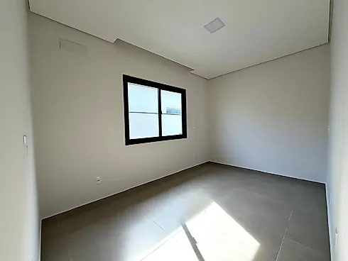 Casa 2 Dormitórios, sendo 1 Suíte - Foto 7