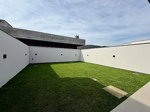 Casa 2 Dormitórios, sendo 1 Suíte - Foto 12