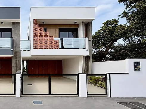 Casa 3 Dormitórios, sendo 3 Suítes - Casa em Ipiranga, São José - Foto 1