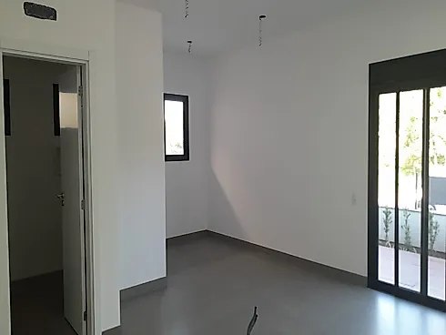 Thumbnail 13