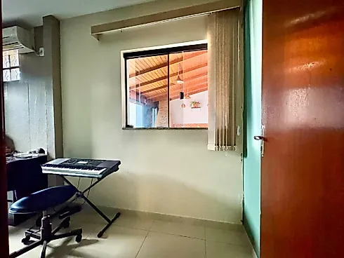 Casa 4 Dormitórios, sendo 1 Suíte e 1 Suíte Master - Foto 11