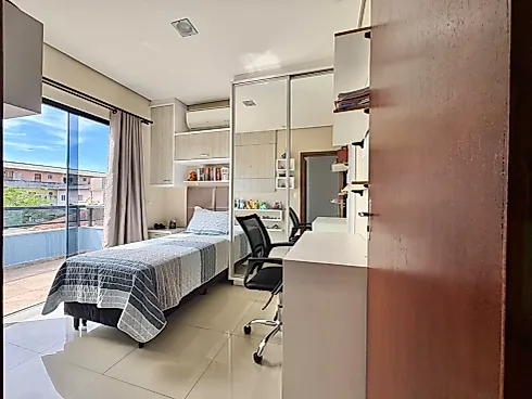 Casa 4 Dormitórios, sendo 1 Suíte e 1 Suíte Master - Foto 19