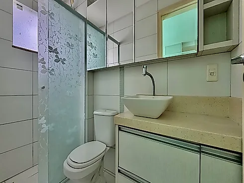 Apartamento 2 Dormitórios, sendo 1 Suíte com Closet - Foto 14