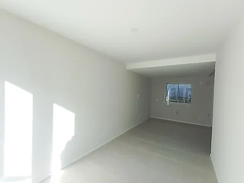 Sobrado geminado em Forquilhas Leste, São José